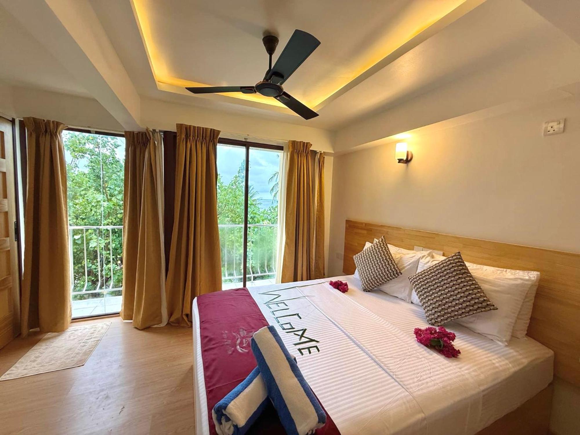 Ocean Lilly Inn Hangnaameedhoo Exterior foto